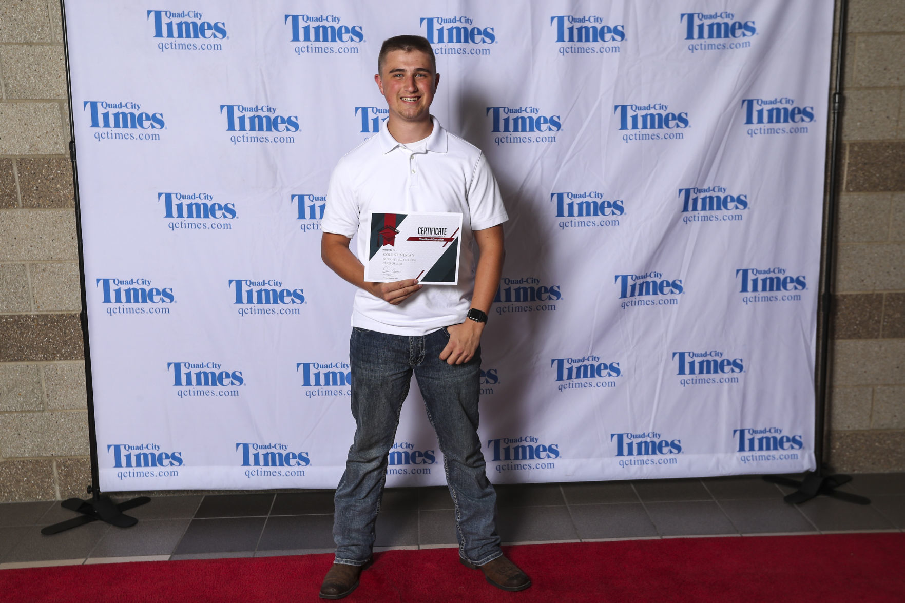 051518-salute-to-academics-red-carpet-053